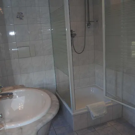 Neubauer, Heinz Apartment *