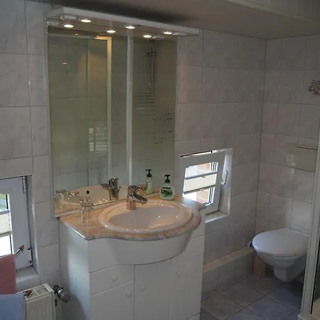 Apartment Neubauer, Heinz *
